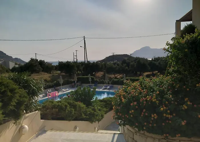 One Bedroom Apartment With Pool